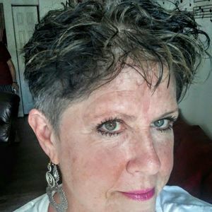 Meet your Posher, Suzanne